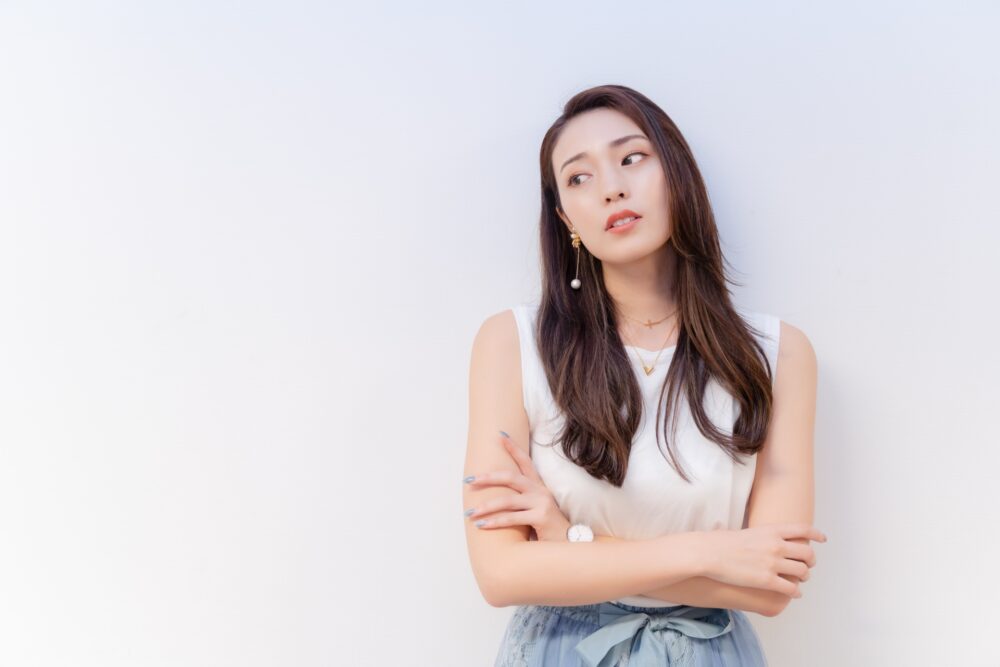 怒る女性